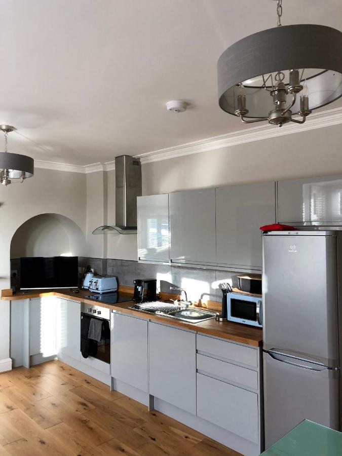Stunning 2 Bed Georgian Apartment Swafield Luaran gambar